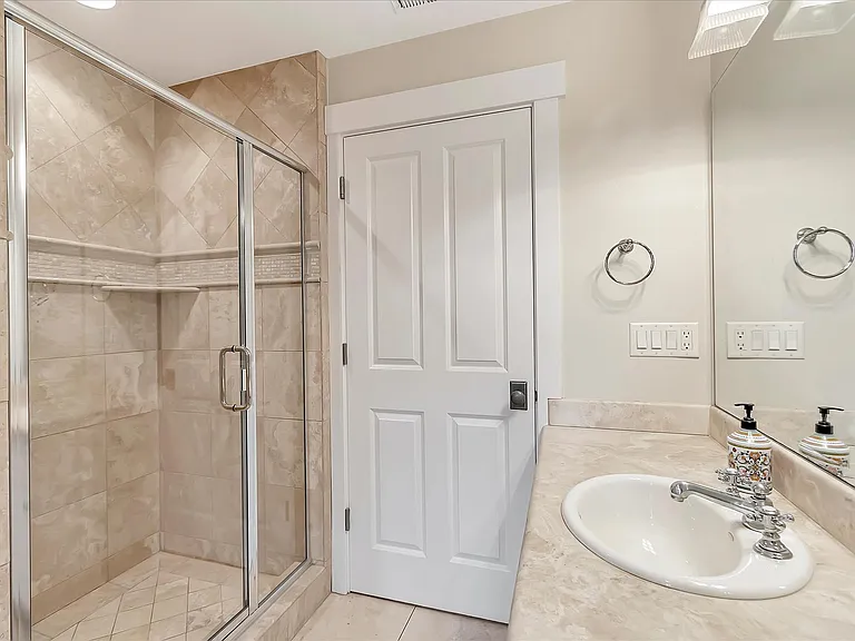 121 Boyer Ln — Photo 29