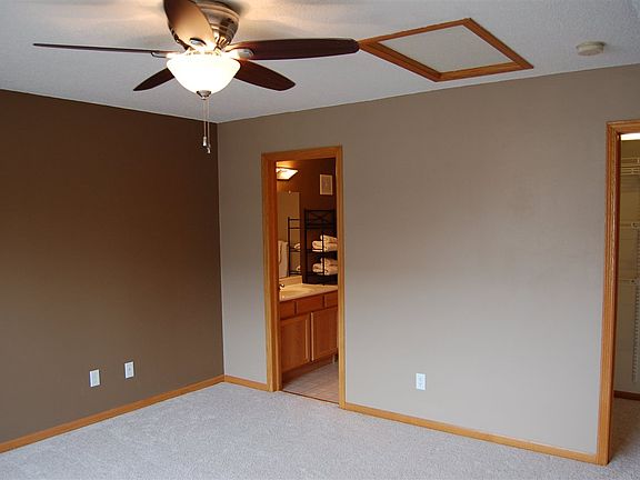 5th image of 80 Cherry Ct APT 6