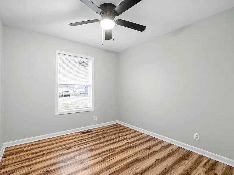 514 Gainey Dr — Photo 17