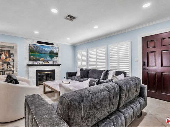 4th image of 6718 Katherine Ave