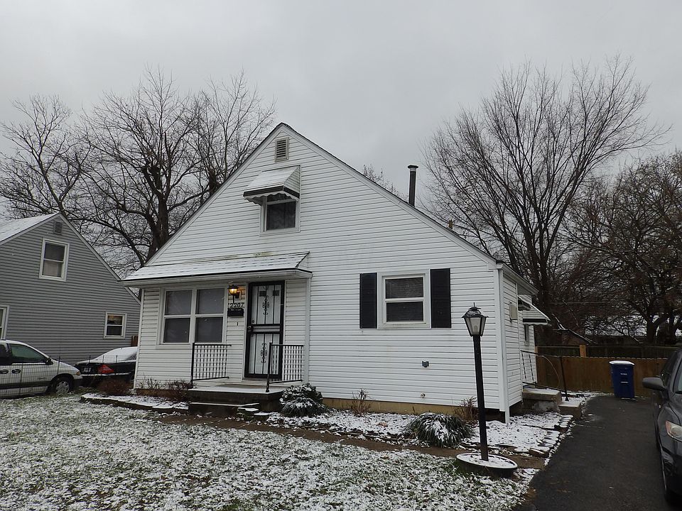 1st image of 2207 Earl Ave