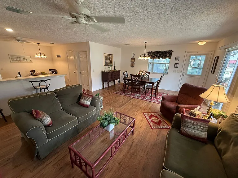 1725 Simpsonville Ln — Photo 10