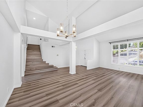 5th image of 16140 Ridgeview Ln