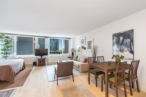 322 W 57th St #29L Photo 1