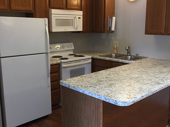 4th image of 743 Parkside Dr