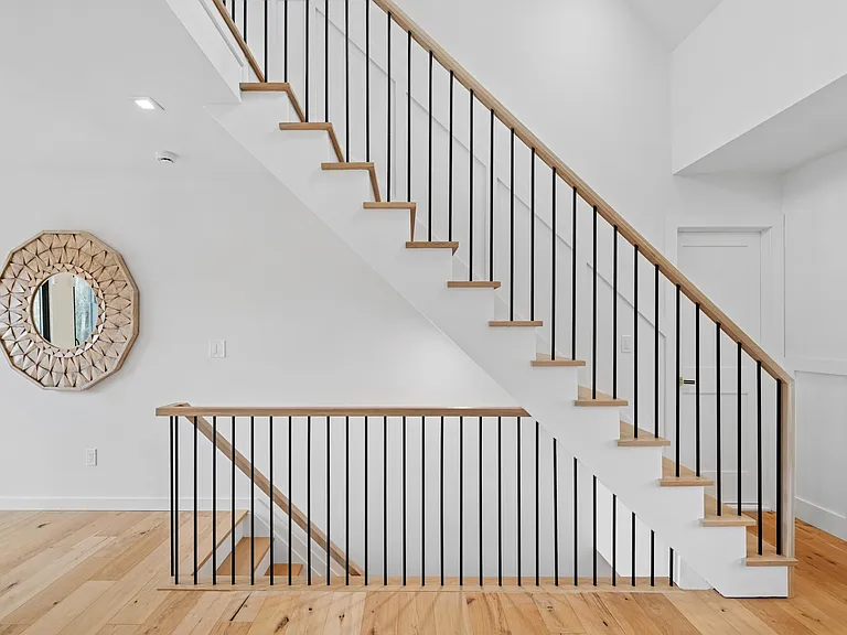 10 William Way — Photo 9