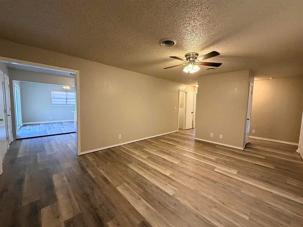 3314 Brooks Drive - 1 — Photo 4
