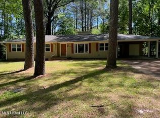 5536 Hartsdale Dr, Jackson, MS 39211