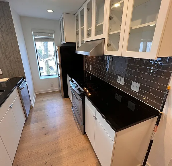 418 N 25th St #210 — Photo 1