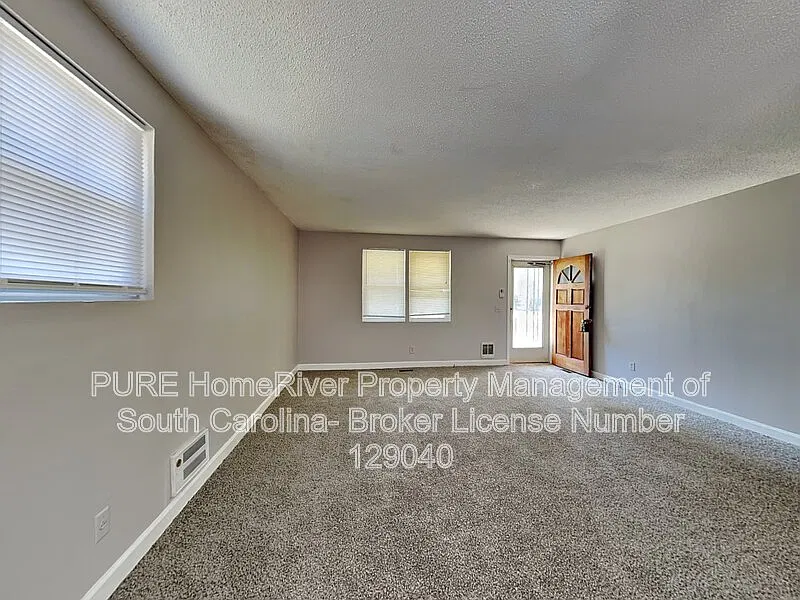 3 bed, 2.0 bath, 1234 sqft, $1,250 — Photo 2
