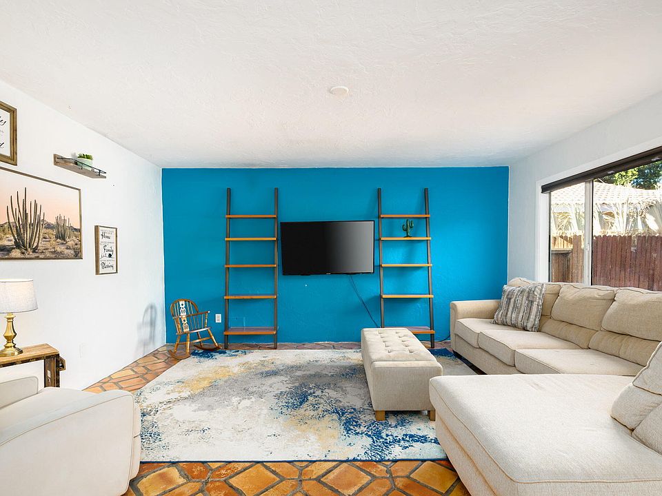 1st image of 51300 Avenida Carranza