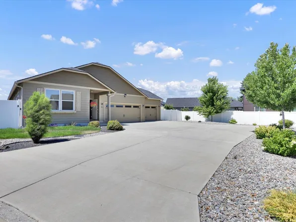 8812 W Pirates Ct, Spokane, WA 99224