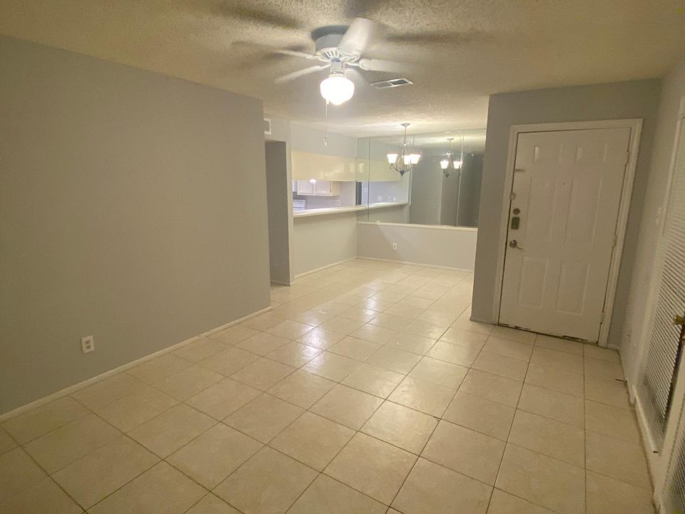 1st image of 7118 Oakwood Glen Blvd APT 101
