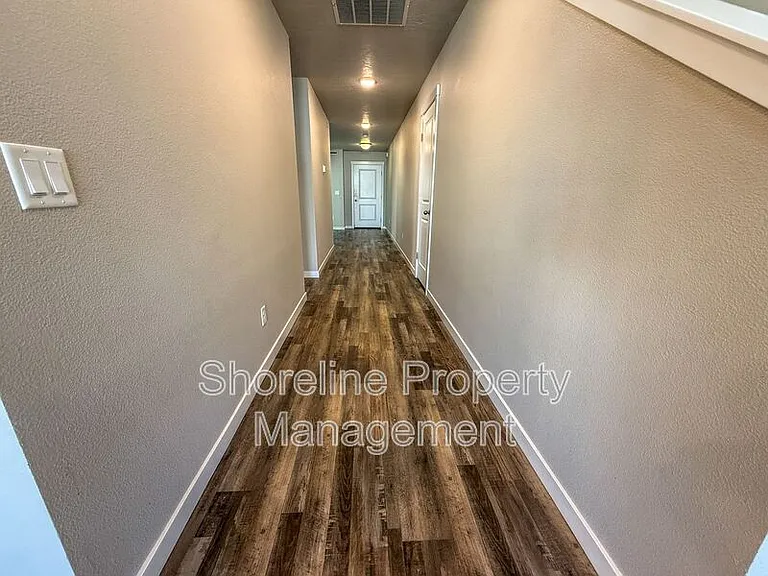 19304 Geneva Way — Photo 17