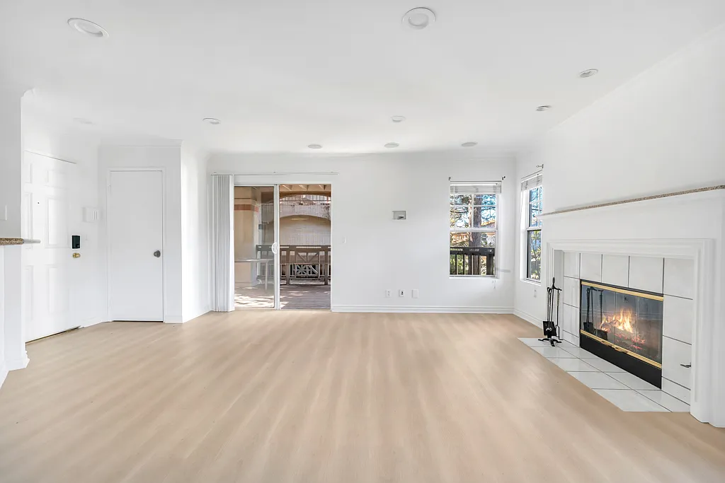 3 bed, 1180 sqft, $3,550 — Photo 3
