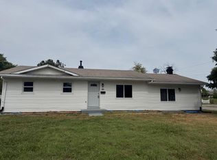 101 Melvin Dr, Cahokia, IL
