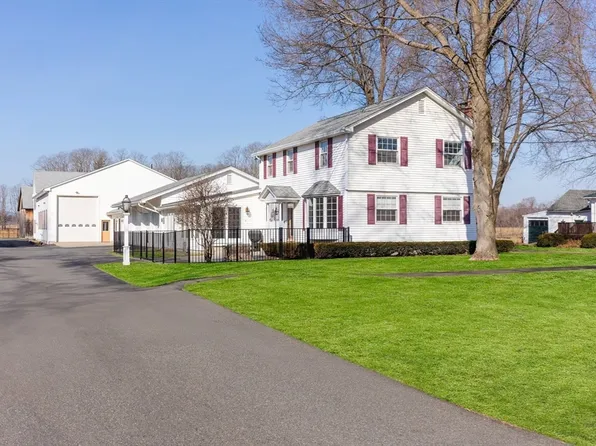 11 West St, Hadley, MA 01035