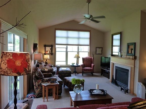 2nd image of 5674 Wilshire Dr #5674