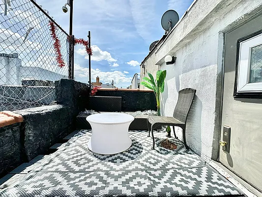 Rented by DALLAL | media 27