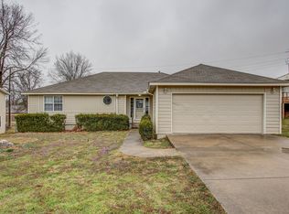 1217 E Boone St, Tahlequah, OK 74464