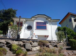 3224 SW Genesee St, Seattle, WA 98126
