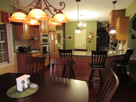 Large eat in kitchen