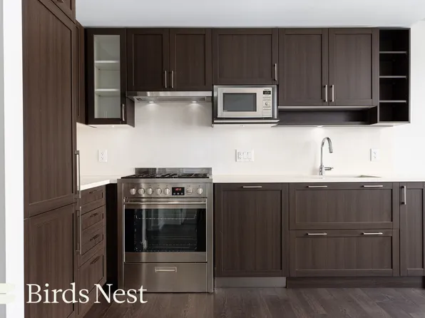 5665 Boundary Rd #2103, Vancouver, BC V5R 0E4
