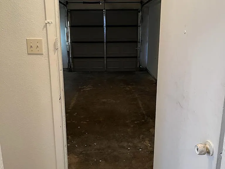 1 car garage