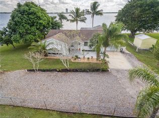 411 E North Shore Dr, North Fort Myers, FL 33917