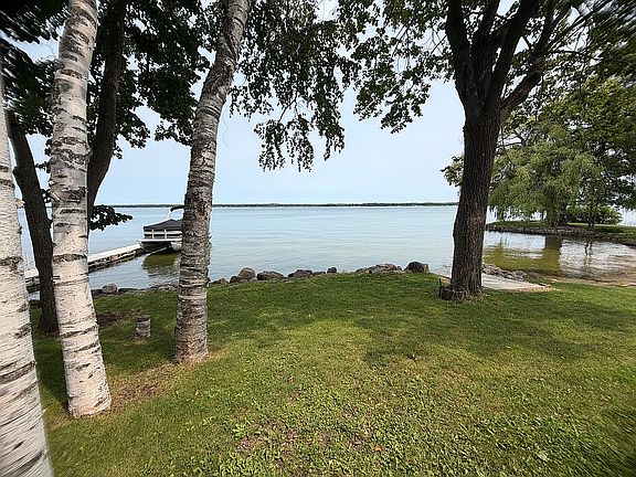 3rd image of 9603 W Long Lake Rd