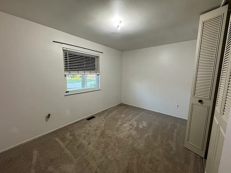 11551 Metter Ave — Photo 1