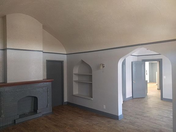 First entry looking through second entry into the kitchen