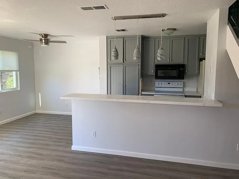 9860 Buena Vista Ave — Photo 9