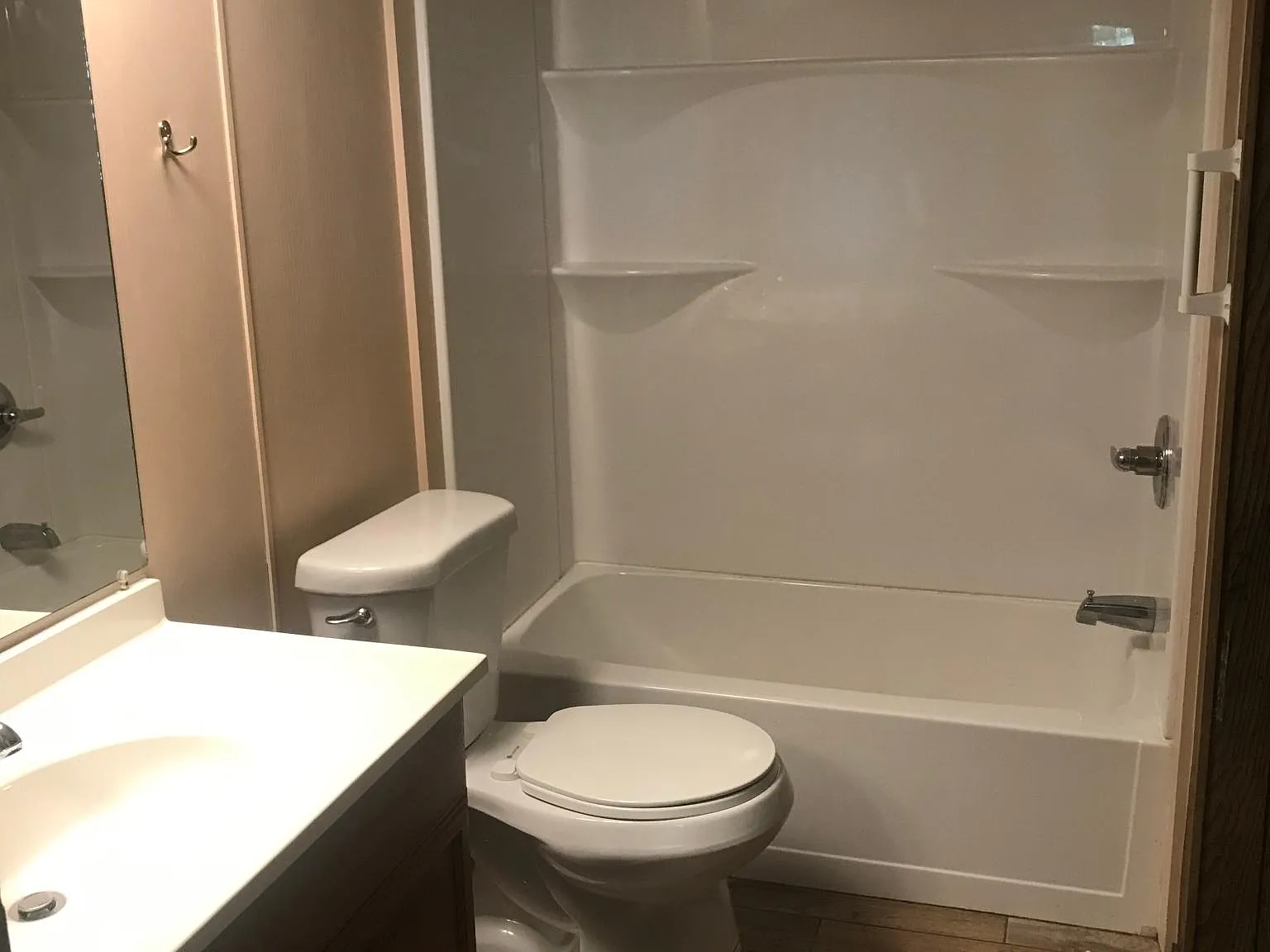 3 bed, 624 sqft, $1,200 — Photo 3