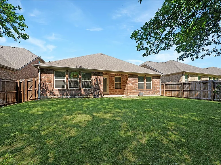 2920 Colorado Dr — Photo 19