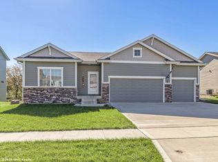 613 Timberview Dr, Adel, IA 50003