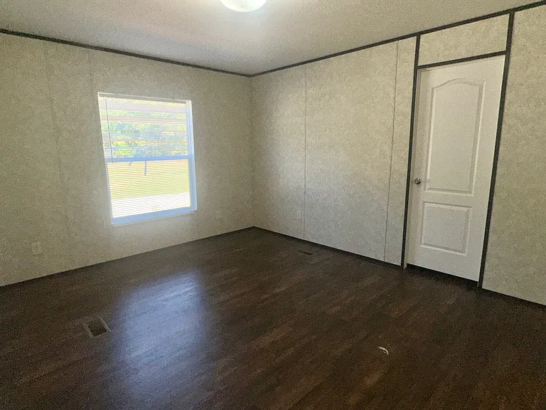 508 Blakley Dr — Photo 7