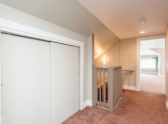 3rd image of 5349 W Drummond Pl #1617