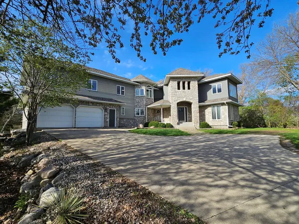 1209 Lewis Ave SW, Hutchinson, MN 55350