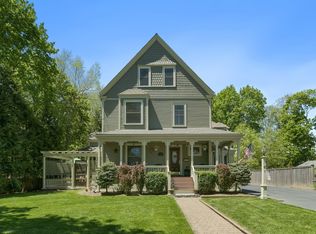 61 Grant St, Needham, MA 02492