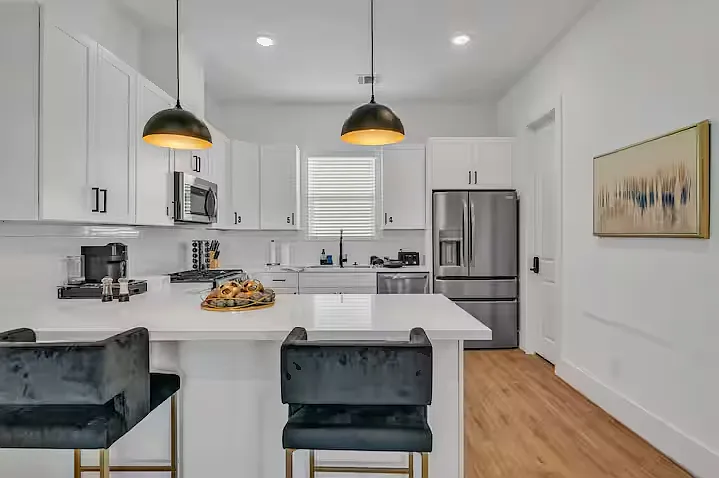 3419 Yellowstone Blvd — Photo 6
