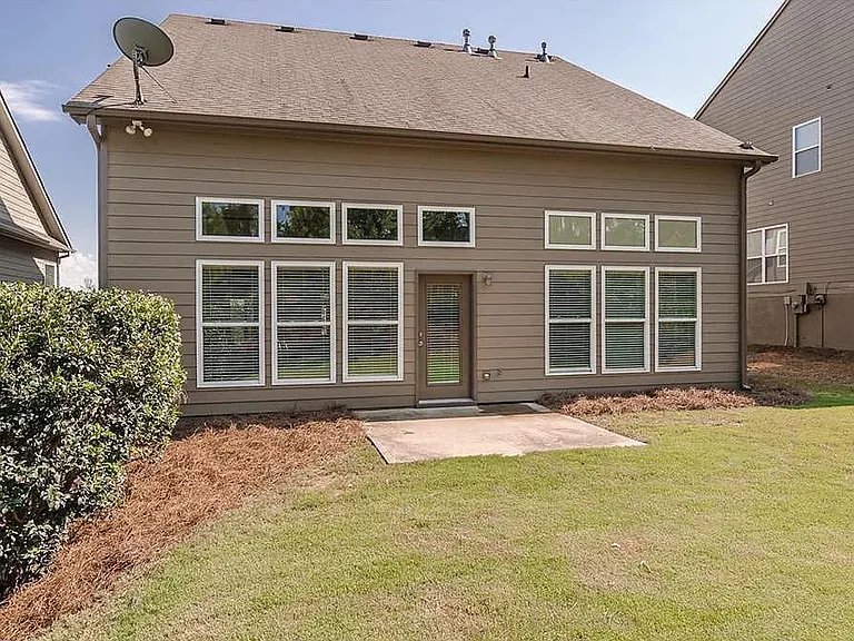 3775 Silver Springs Rd — Photo 20