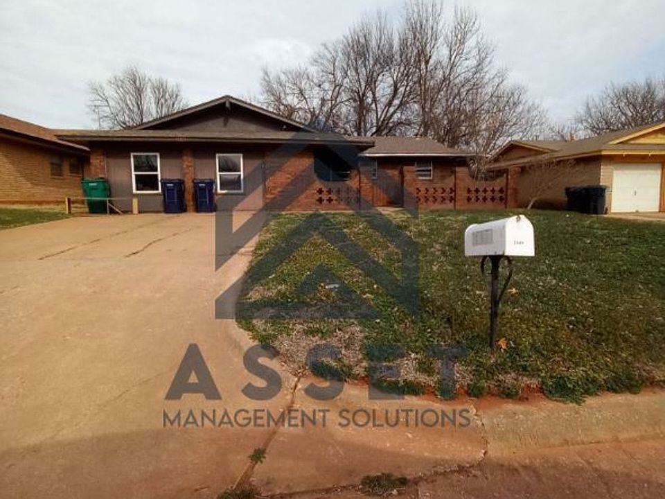 1st image of 2849 SE 45th St