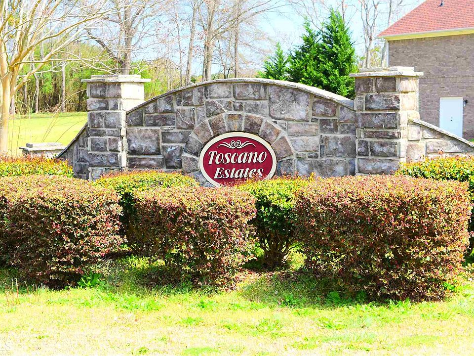 2nd image of 20 Toscanno Ct