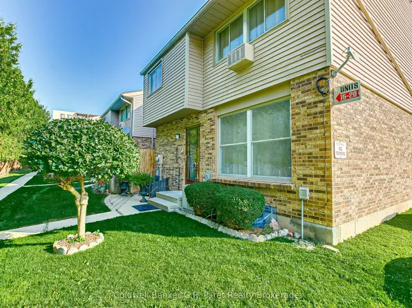 1 Lamers Ct #15, Tillsonburg, ON N4G 4T6