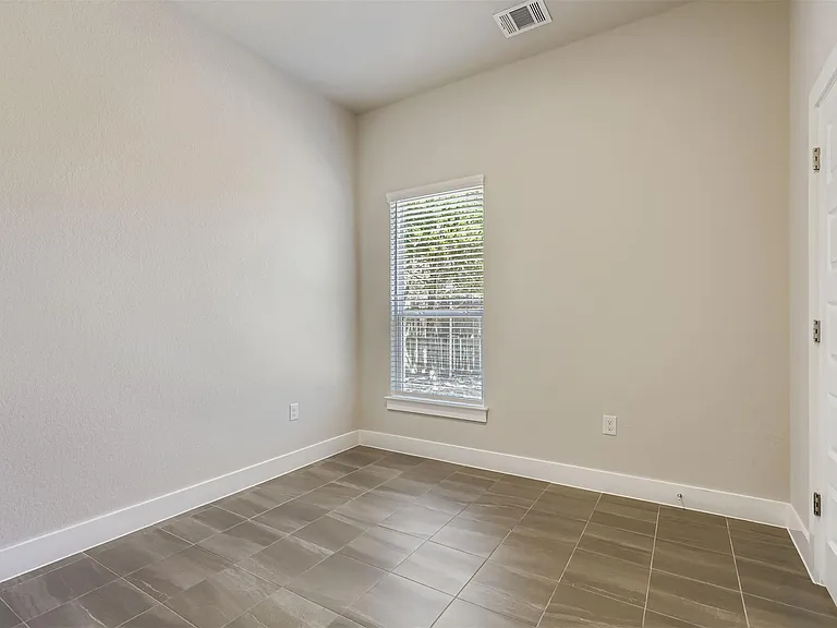 2500 American Dr #B — Photo 11