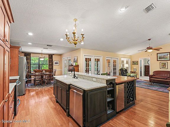 3rd image of 5798 Carissa Rd
