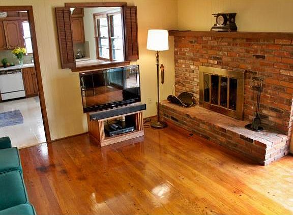 3rd image of 9619 W 96th St