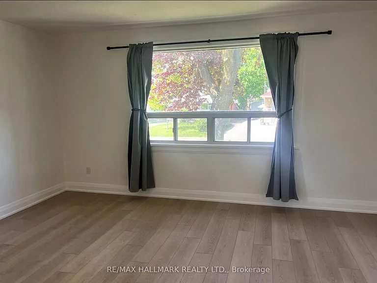 29 Savona Dr — Photo 3