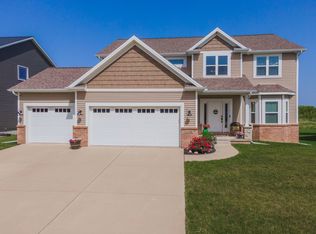 1123 Willow Creek Dr, Bloomington, IL 61705